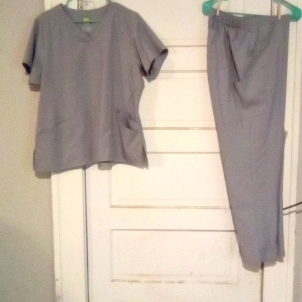 WonderWinks XL Scrub Set